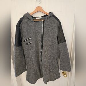 XL Lightweight fall/spring mixed media grey & pleather zippered coat with hood